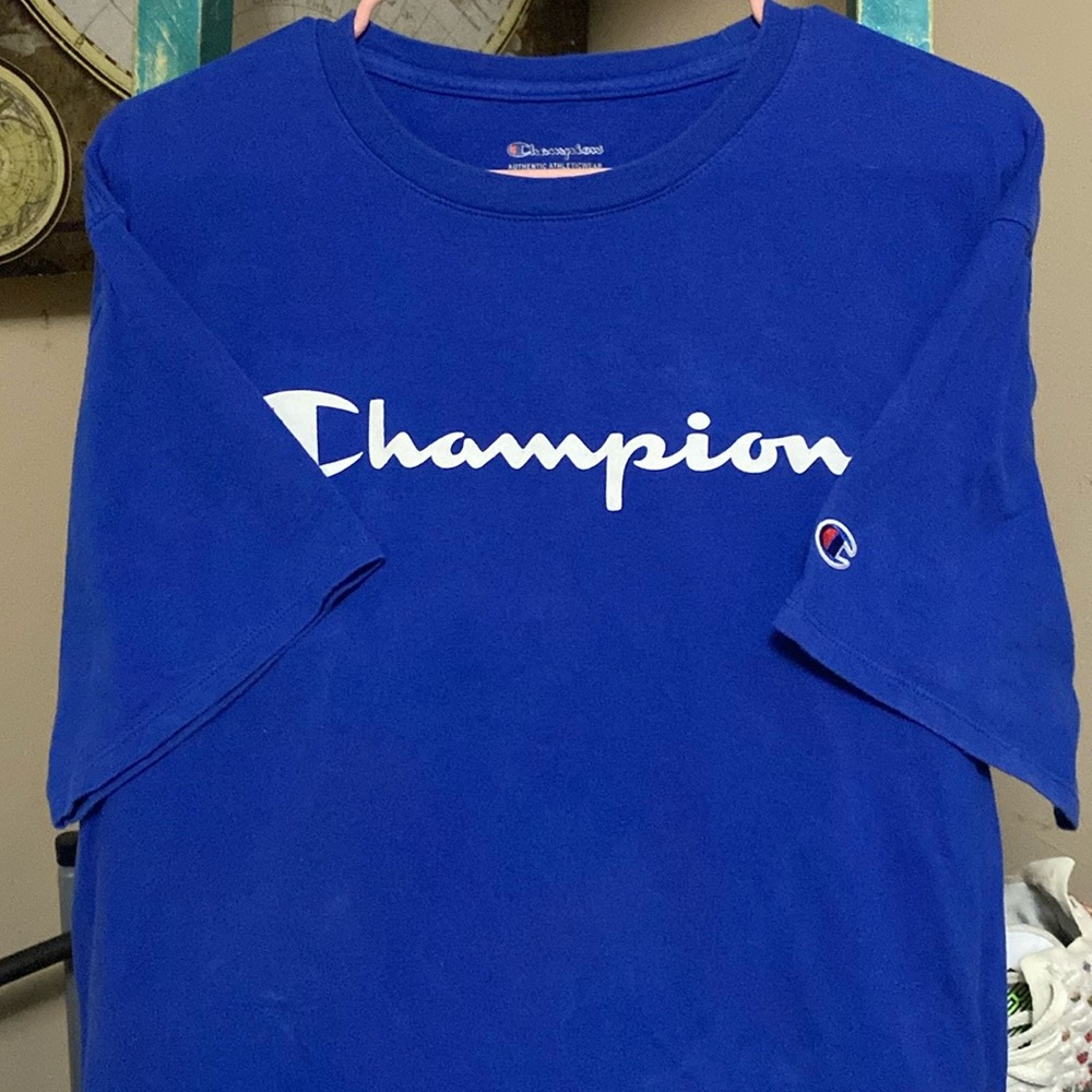 Champion crewneck t shirt men’s large.